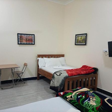 Chibuba Airport Accommodation Daressalam Exterior foto