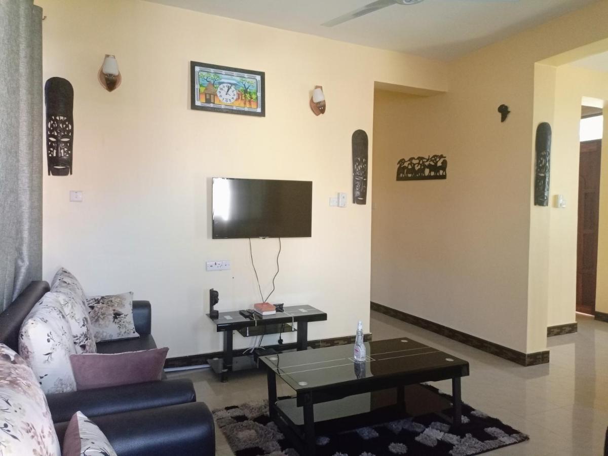 Chibuba Airport Accommodation Daressalam Exterior foto
