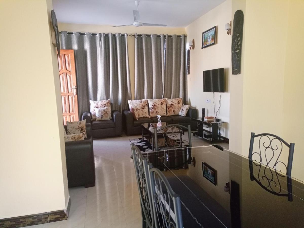 Chibuba Airport Accommodation Daressalam Exterior foto