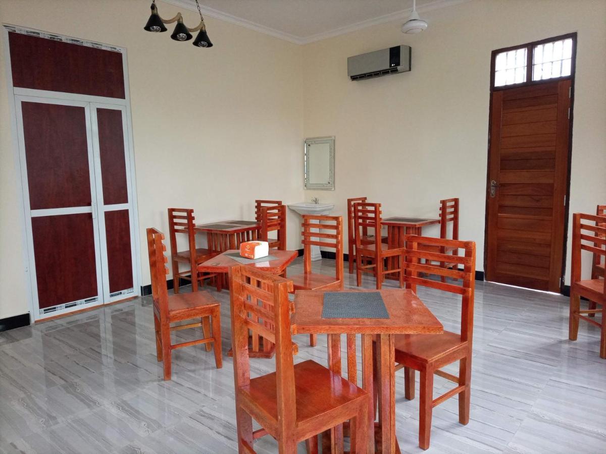 Chibuba Airport Accommodation Daressalam Exterior foto