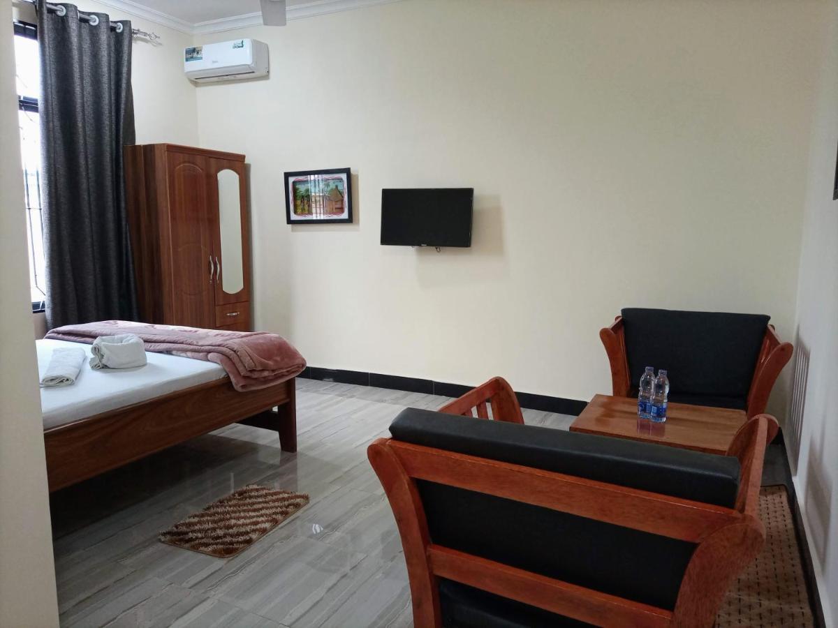 Chibuba Airport Accommodation Daressalam Exterior foto