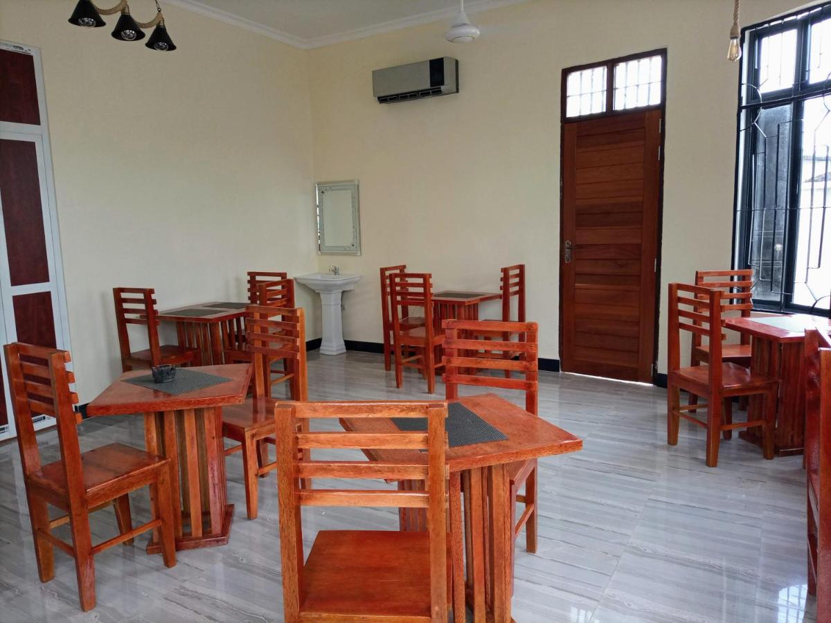 Chibuba Airport Accommodation Daressalam Exterior foto