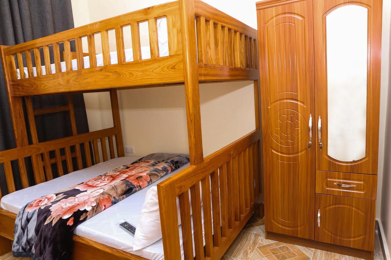 Chibuba Airport Accommodation Daressalam Exterior foto